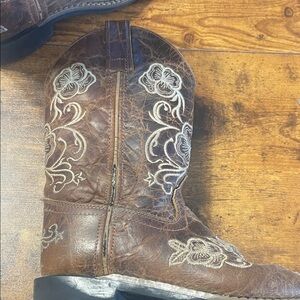 Shyanne Brown Kids Boots with White Embroidery